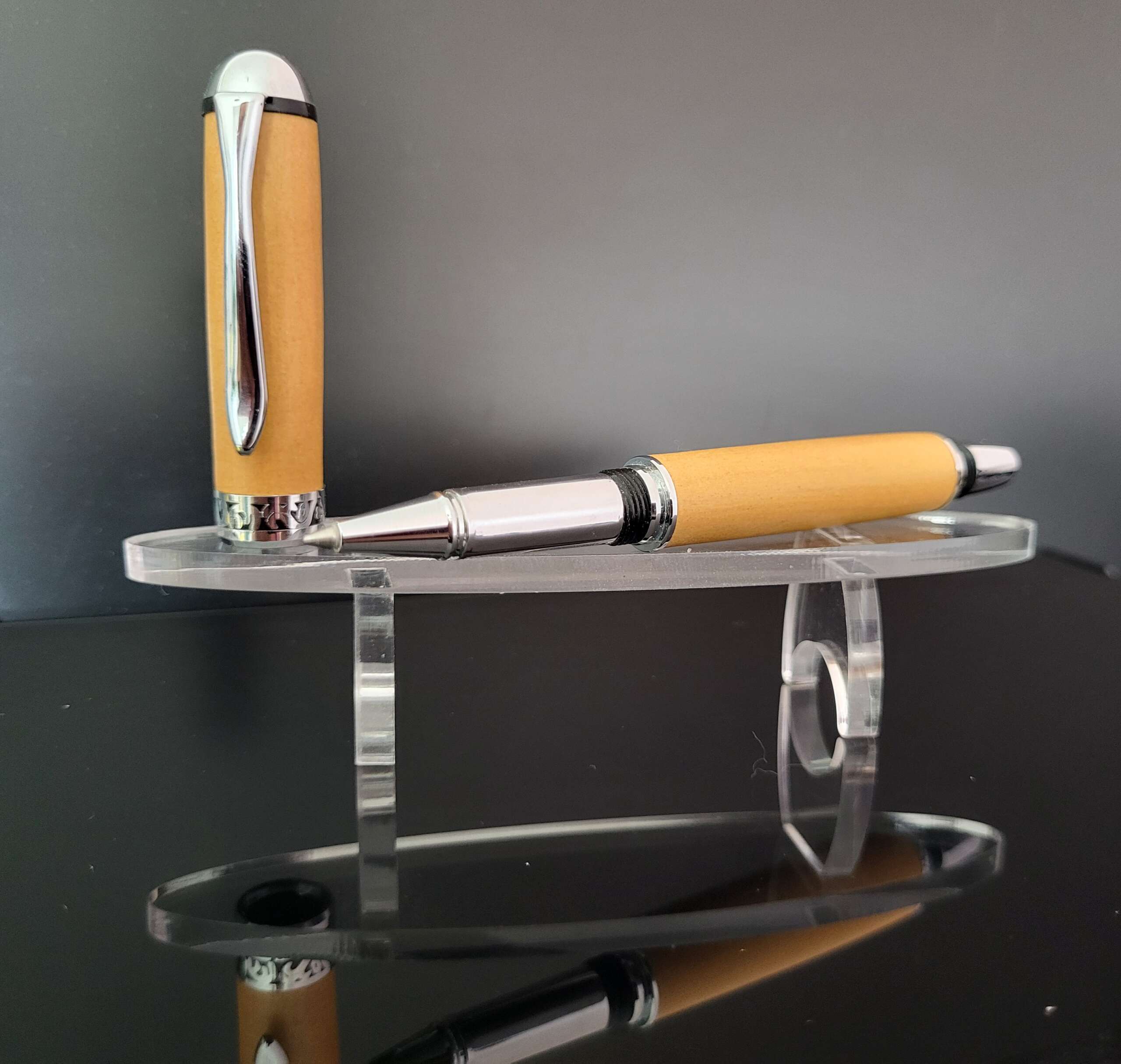 stylo roller en peroba dit "le Bienveillant"
