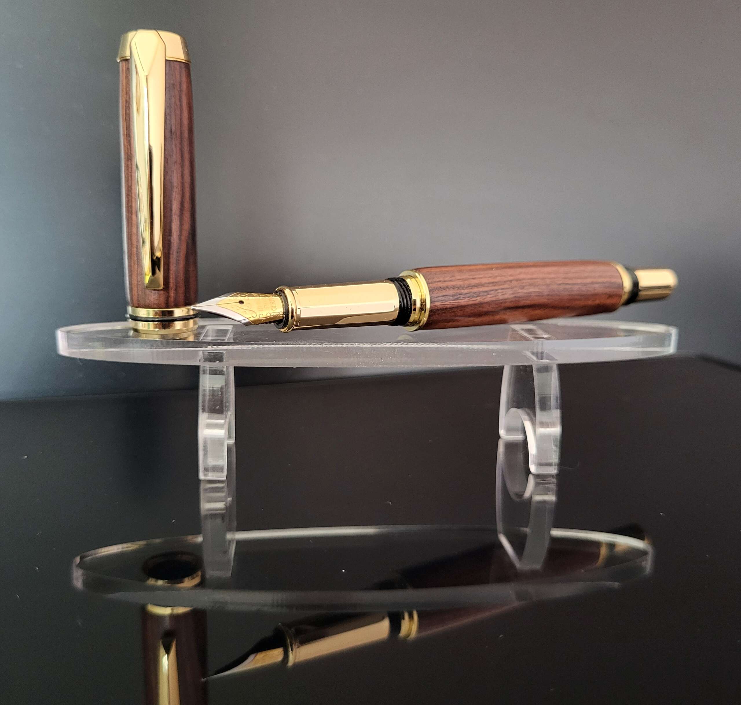 stylo à plume en bois de violette dit "L'artisan"